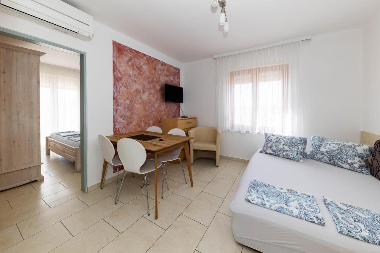 Apartmani Dea Crikvenica Ngoại thất bức ảnh