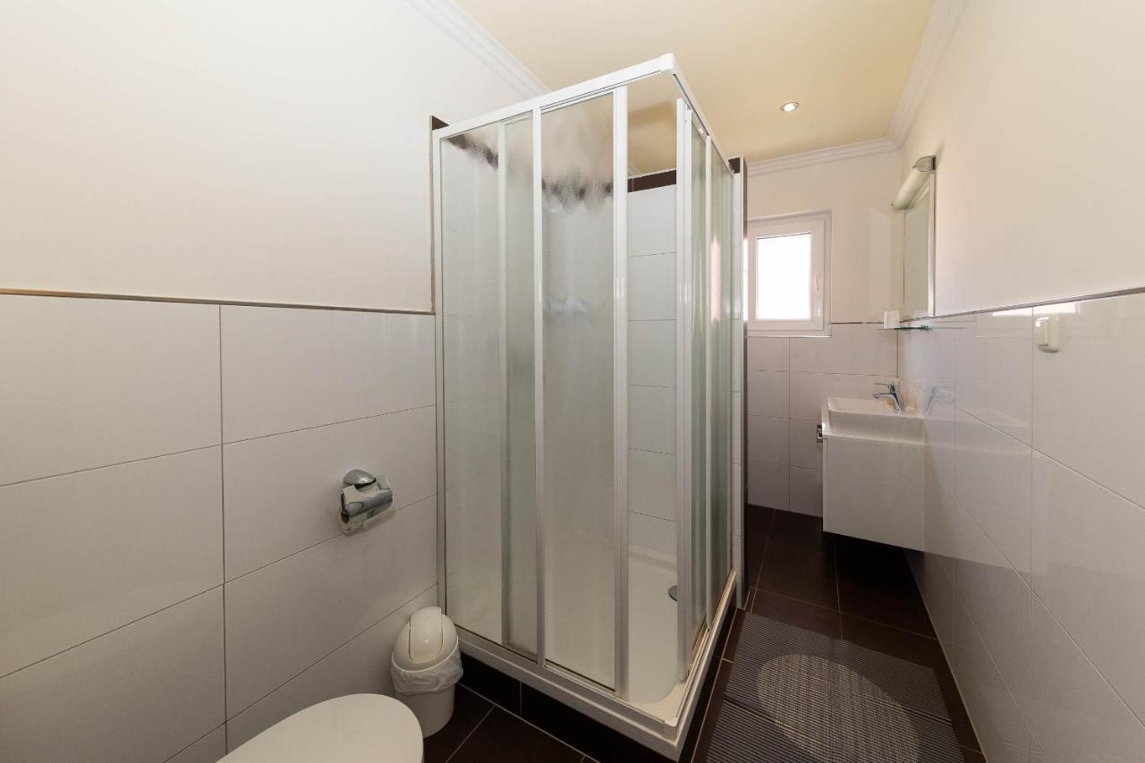 Apartmani Dea Crikvenica Ngoại thất bức ảnh