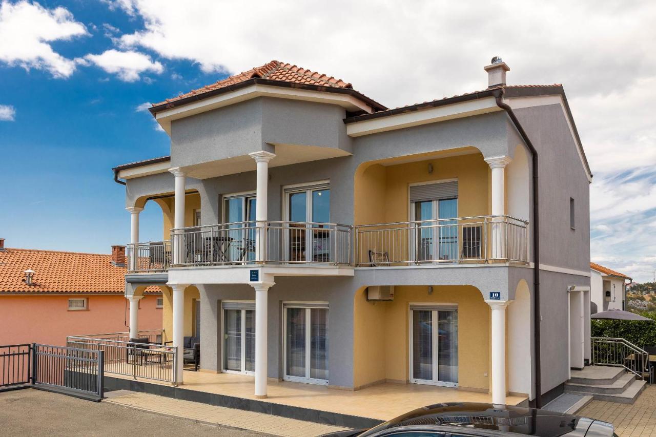 Apartmani Dea Crikvenica Ngoại thất bức ảnh