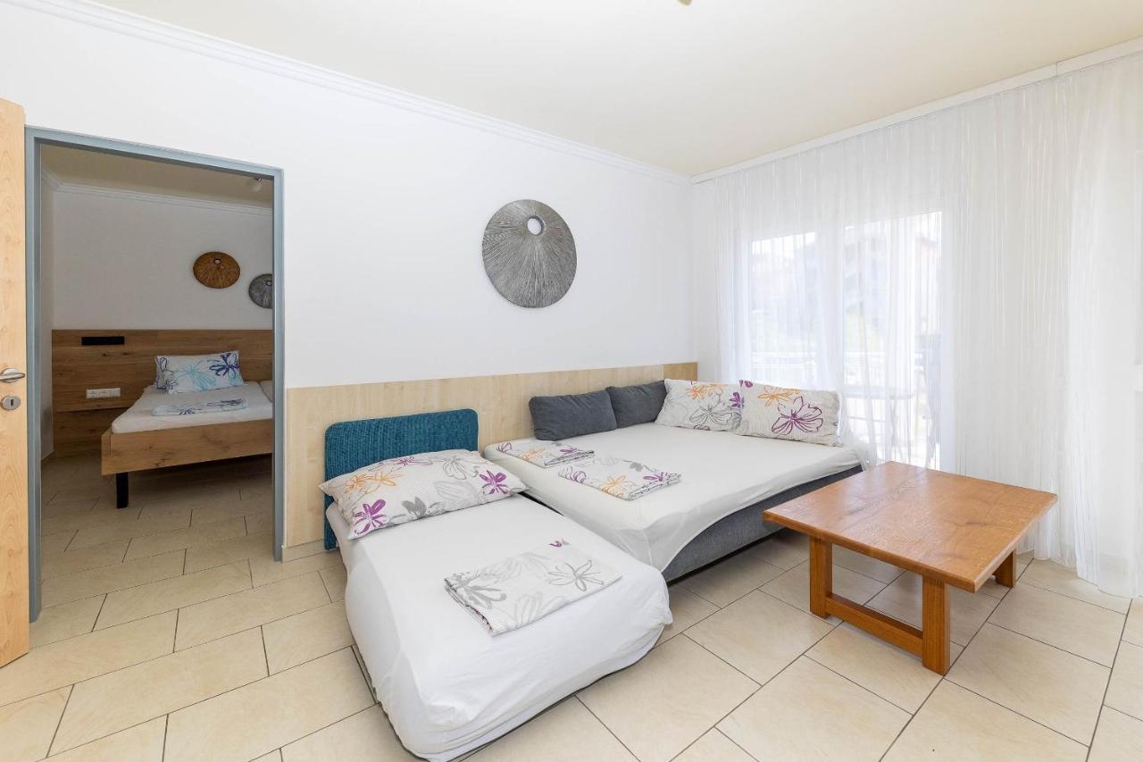 Apartmani Dea Crikvenica Ngoại thất bức ảnh