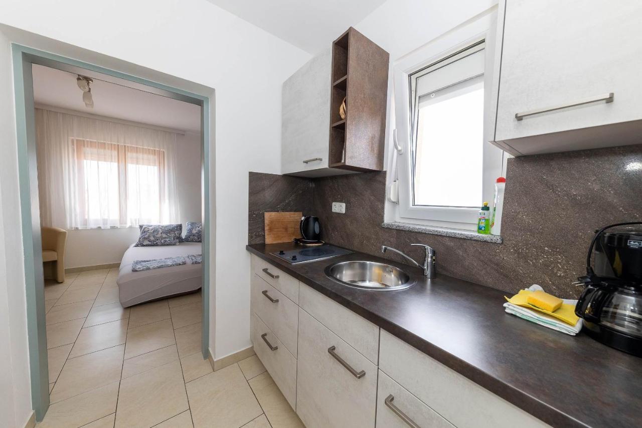 Apartmani Dea Crikvenica Ngoại thất bức ảnh