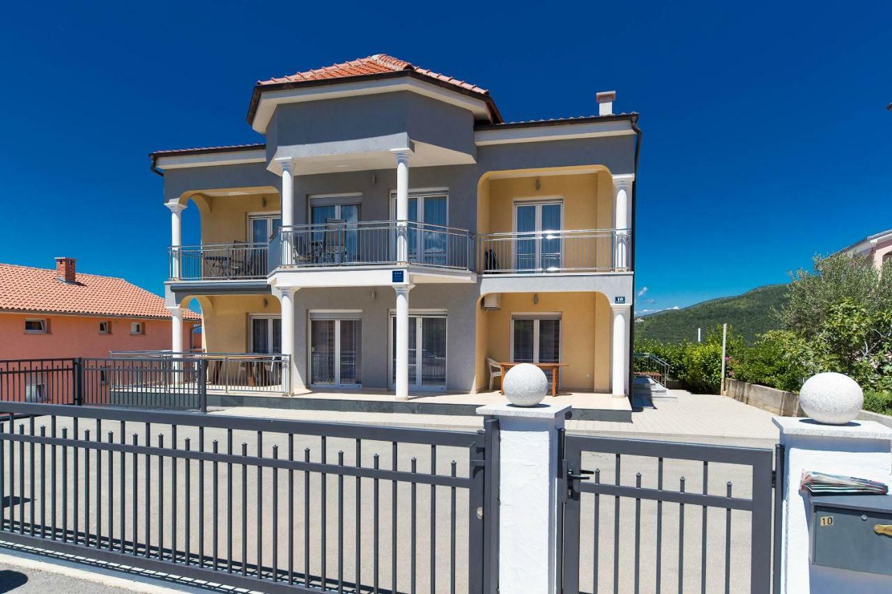 Apartmani Dea Crikvenica Ngoại thất bức ảnh