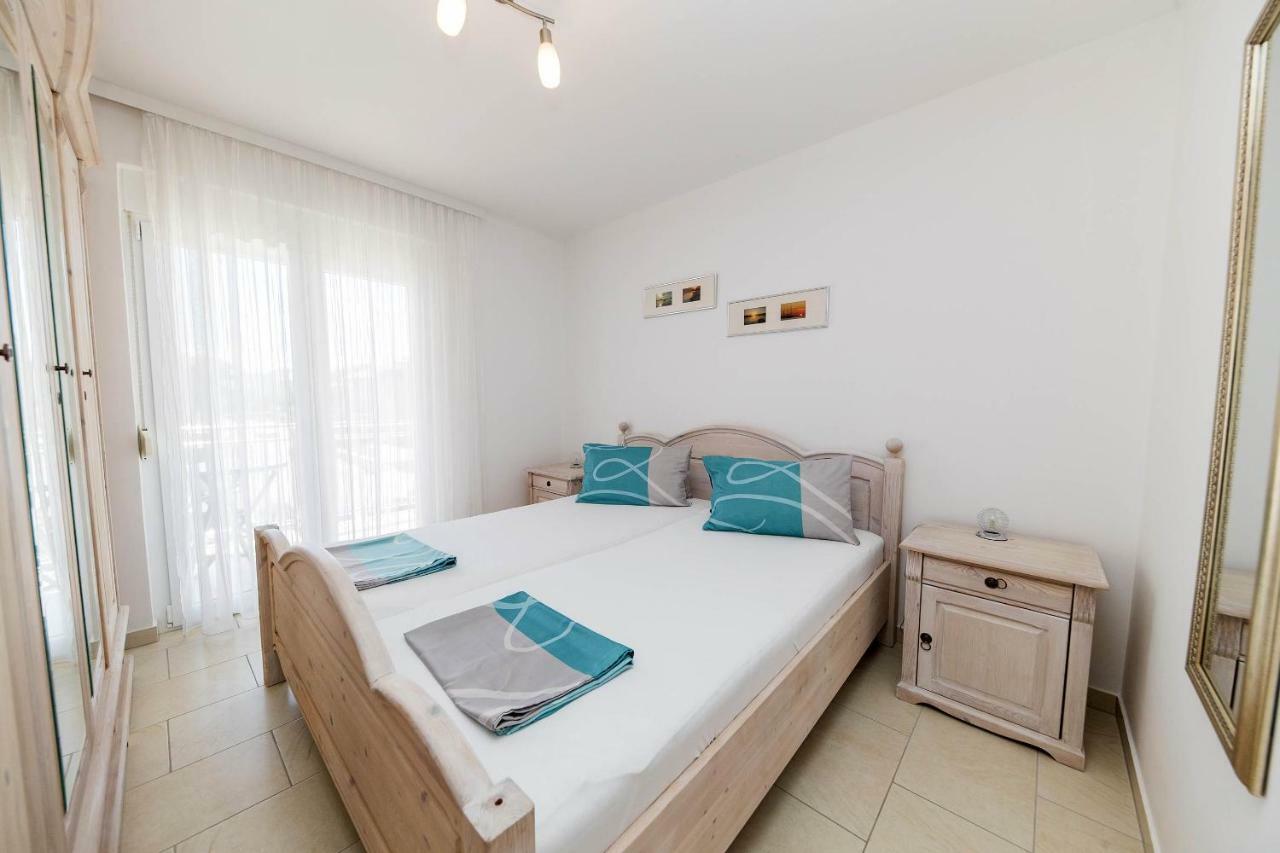 Apartmani Dea Crikvenica Ngoại thất bức ảnh